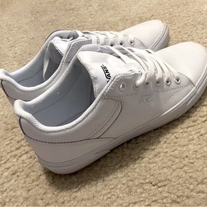 Vans off the wall skater style shoe